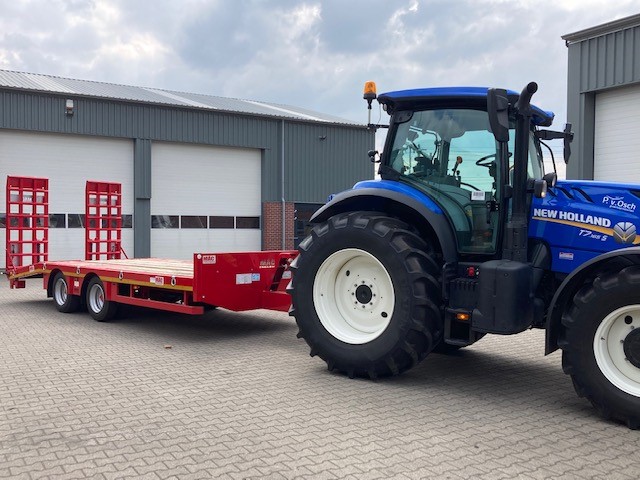 Aflevering 2022: <br/> New Holland T7.165 + Mac oprijwagen