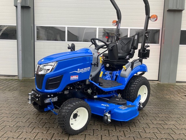 Aflevering 2022: <br/> New Holland Boomer 25C met maaidek