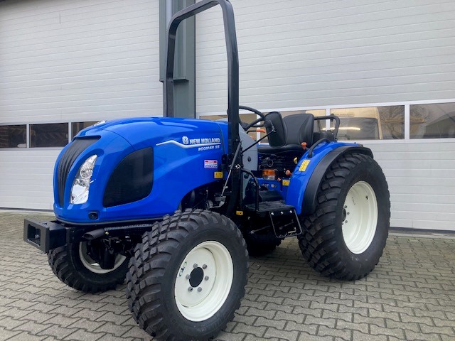 Aflevering 2023: <br/> New Holland Boomer 55 kruip 58 pk Garden Pro banden