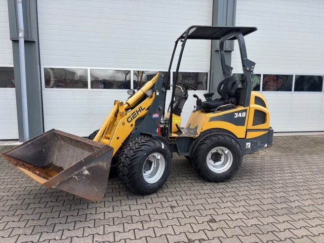 Aflevering 2026: <br/>Gehl shovel AL340 gebr.